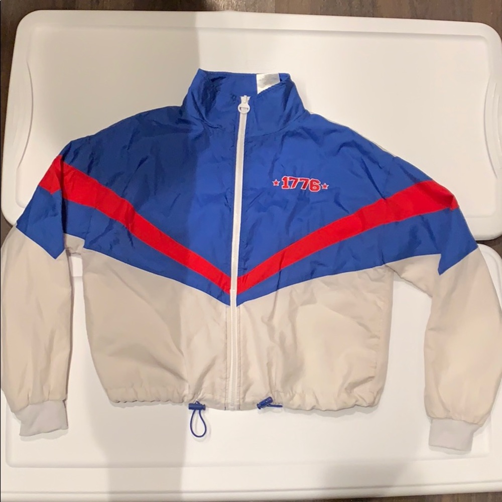 33 REVOLUTIONS Cropped Bomber-WindBreaker